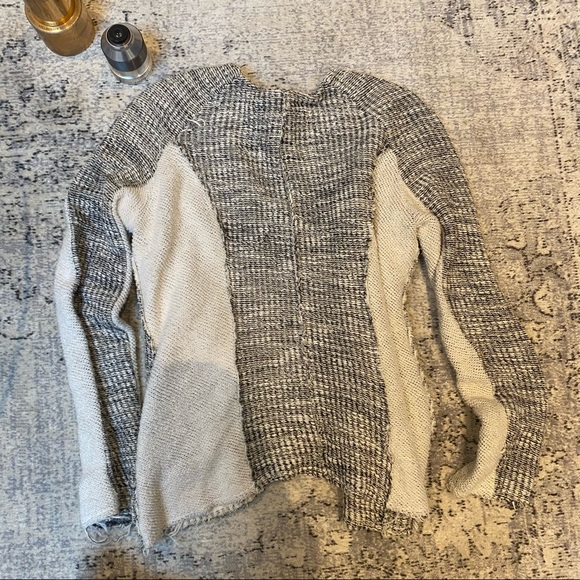 Anthropologie White, Black and Gold Knit Blazer in Size Small. - Picture 11 of 11